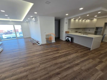 Moradia T5 para Venda em Pontinha e Famões