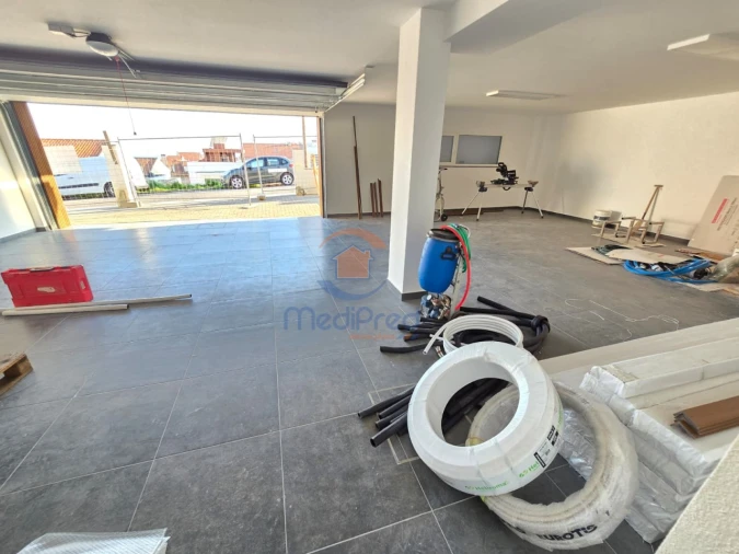 Moradia T5 para Venda em Pontinha e Famões Foto 24