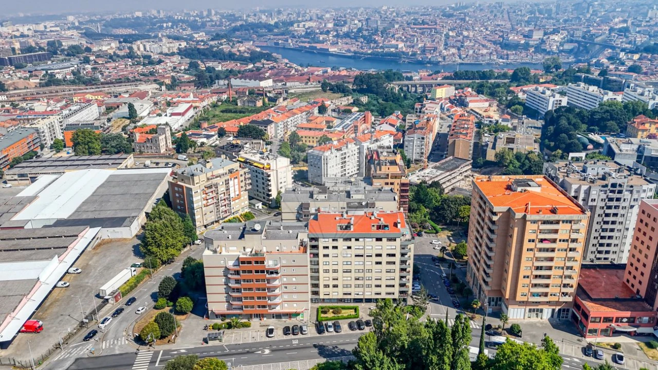 Apartamento T3 para Venda em Santa Marinha e São Pedro da Afurada Foto 40