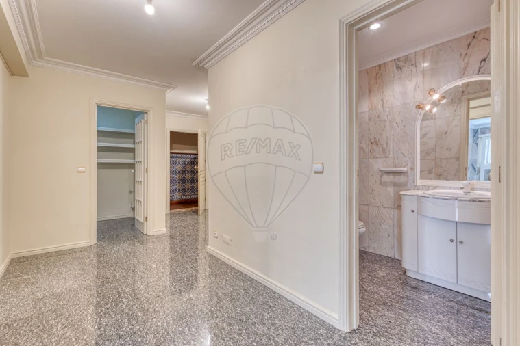 Apartamento T3 para Venda em Santa Marinha e São Pedro da Afurada Foto 4
