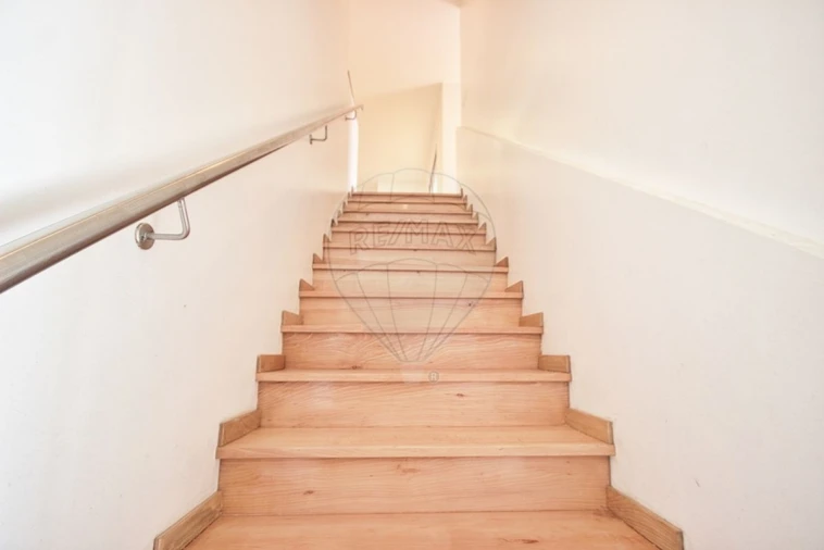 Armazém para Venda em Santa Maria e São Miguel, São Martinho, São Pedro Penaferrim Foto 32