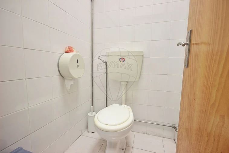 Armazém para Venda em Santa Maria e São Miguel, São Martinho, São Pedro Penaferrim Foto 34