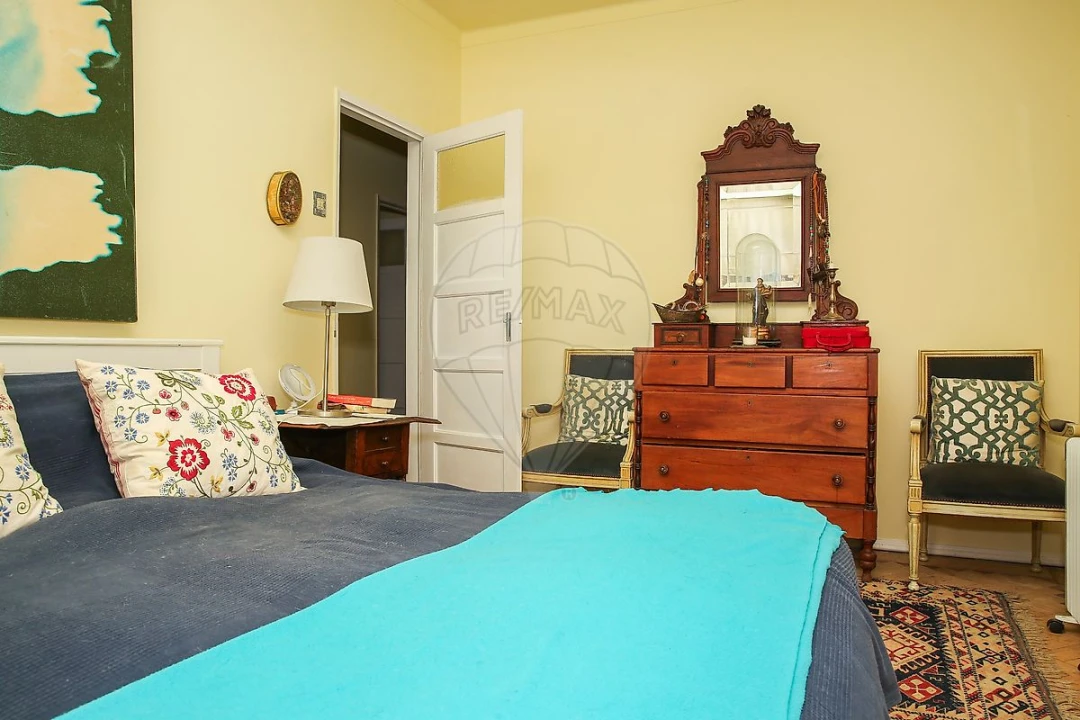 Moradia T3 para Venda em Carvoeira e Carmões Foto 19