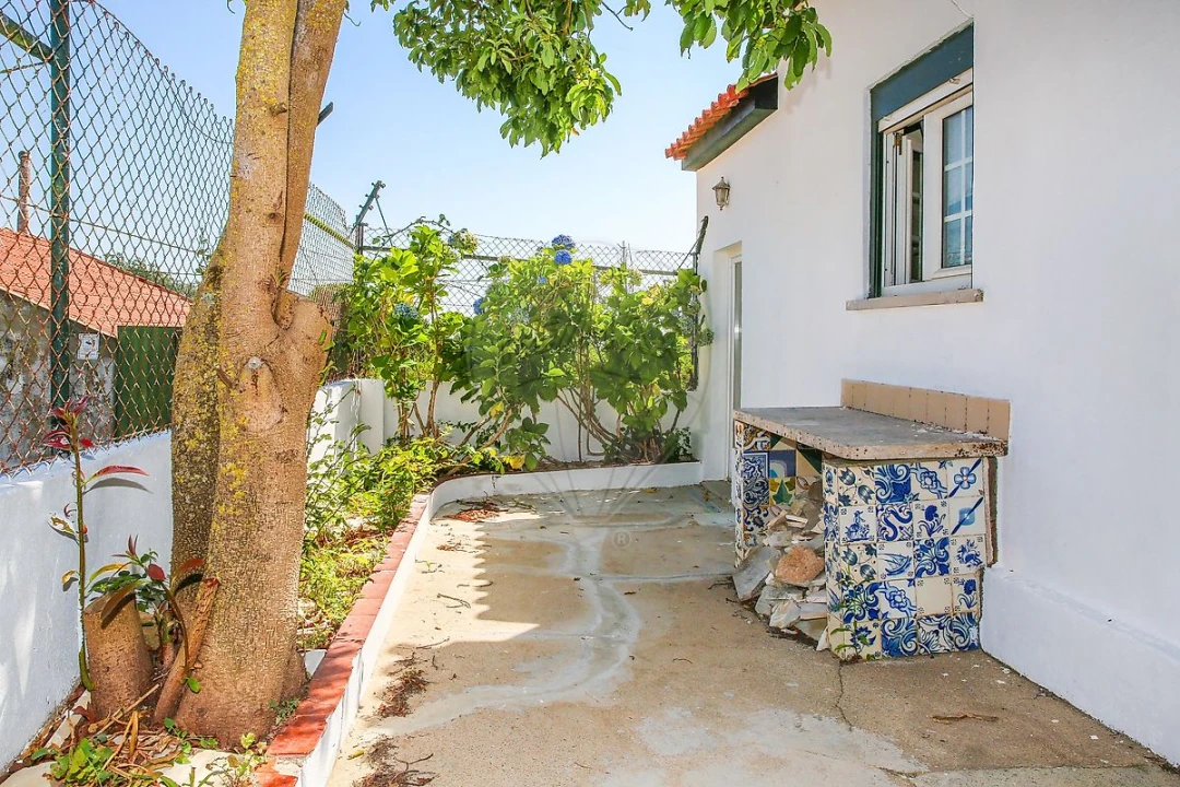 Moradia T3 para Venda em Carvoeira e Carmões Foto 32