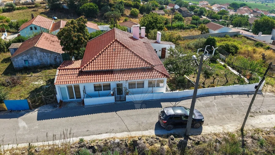 Moradia T3 para Venda em Carvoeira e Carmões Foto 2