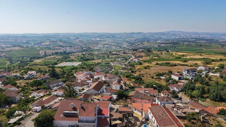 Moradia T3 para Venda em Carvoeira e Carmões Foto 44