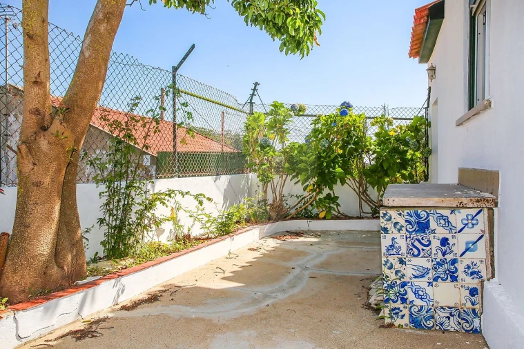 Moradia T3 para Venda em Carvoeira e Carmões Foto 31