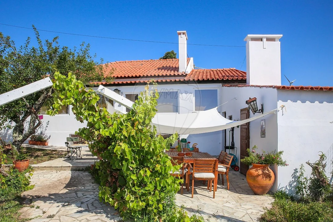 Moradia T3 para Venda em Carvoeira e Carmões Foto 28