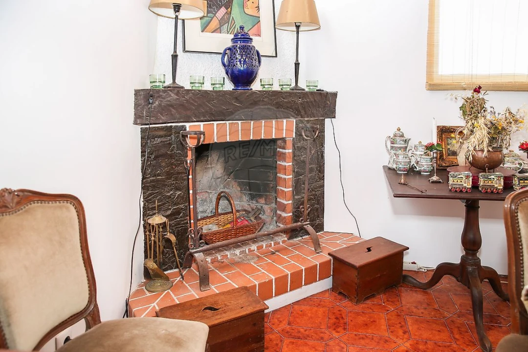 Moradia T3 para Venda em Carvoeira e Carmões Foto 6