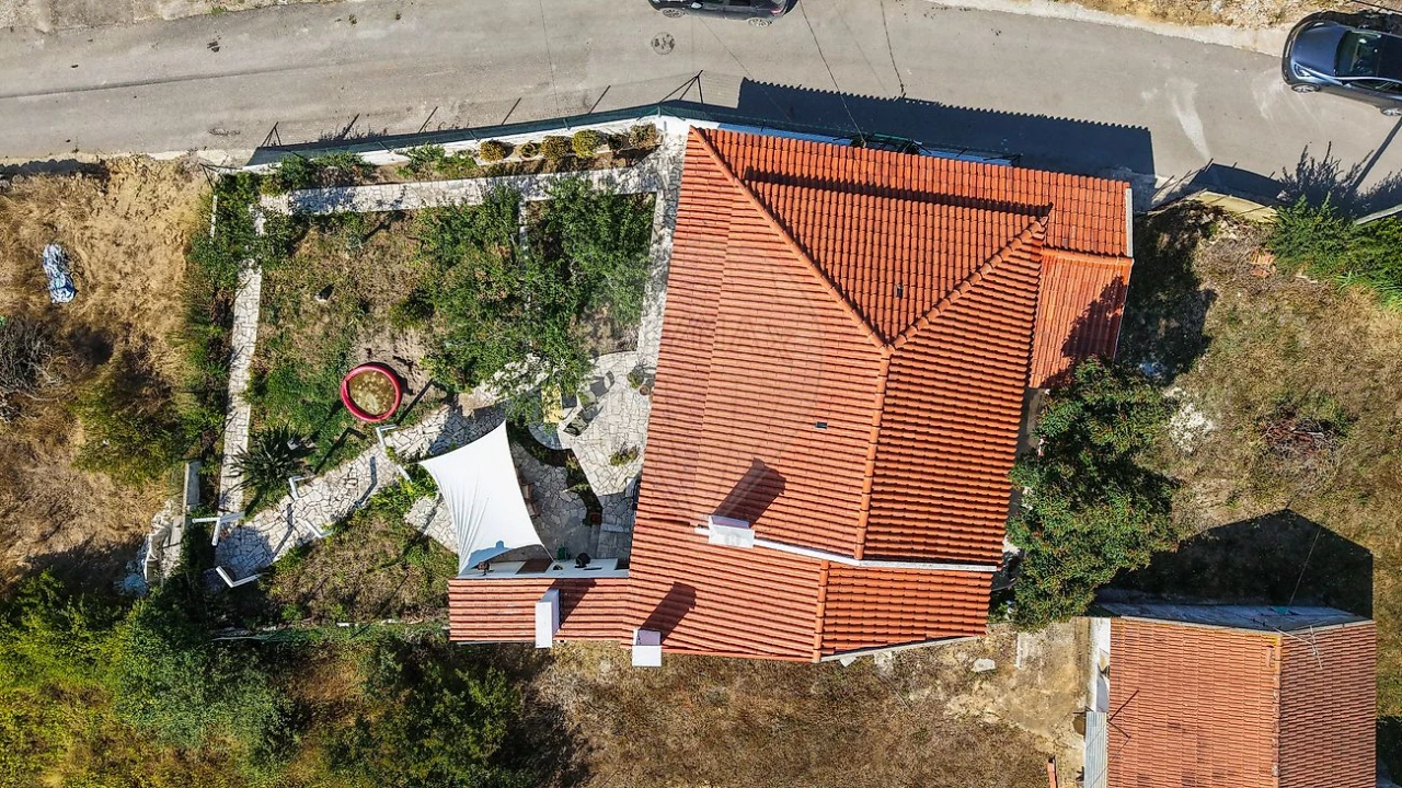 Moradia T3 para Venda em Carvoeira e Carmões Foto 41