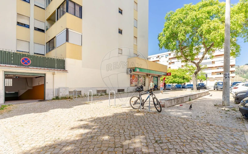 Garagem para Venda em Costa da Caparica Foto 7