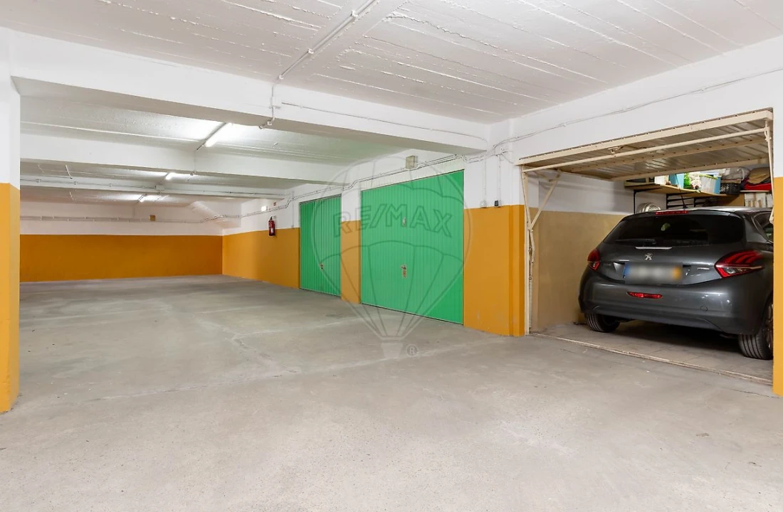 Garagem para Venda em Costa da Caparica Foto 3