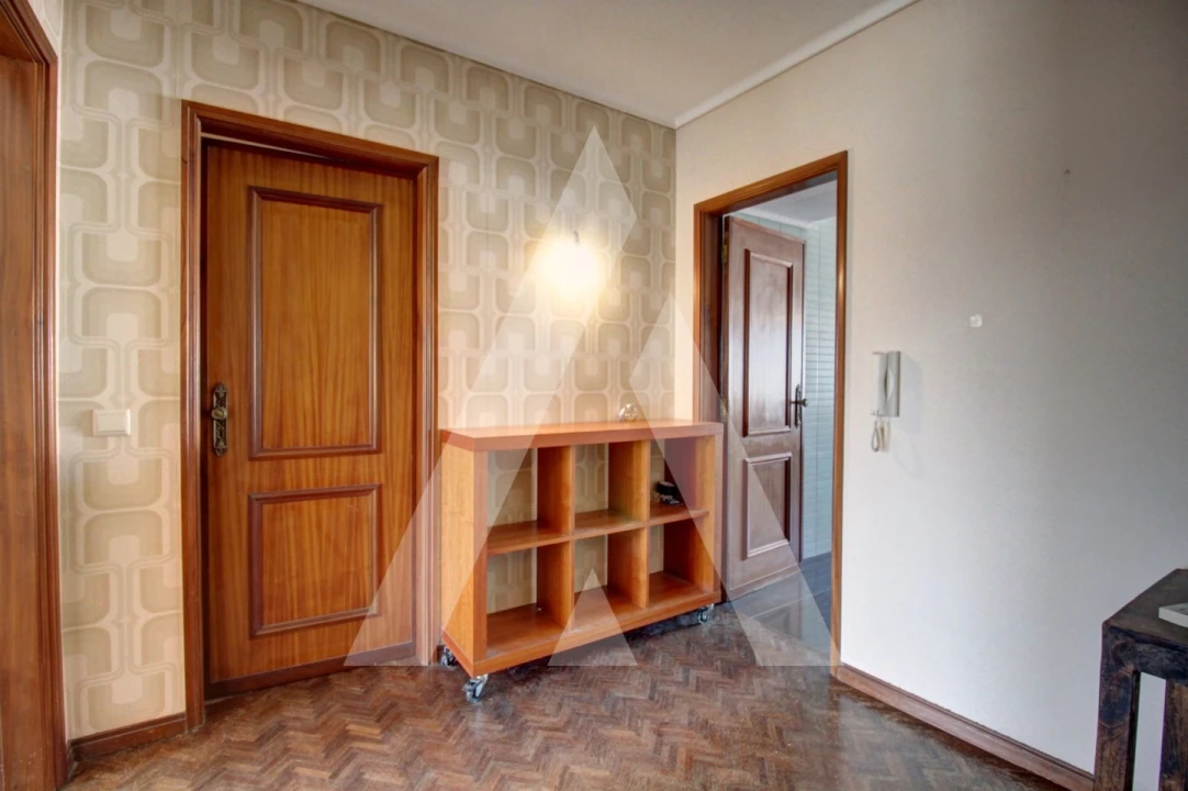 Apartamento T3 para Venda em Glória e Vera Cruz Foto 2