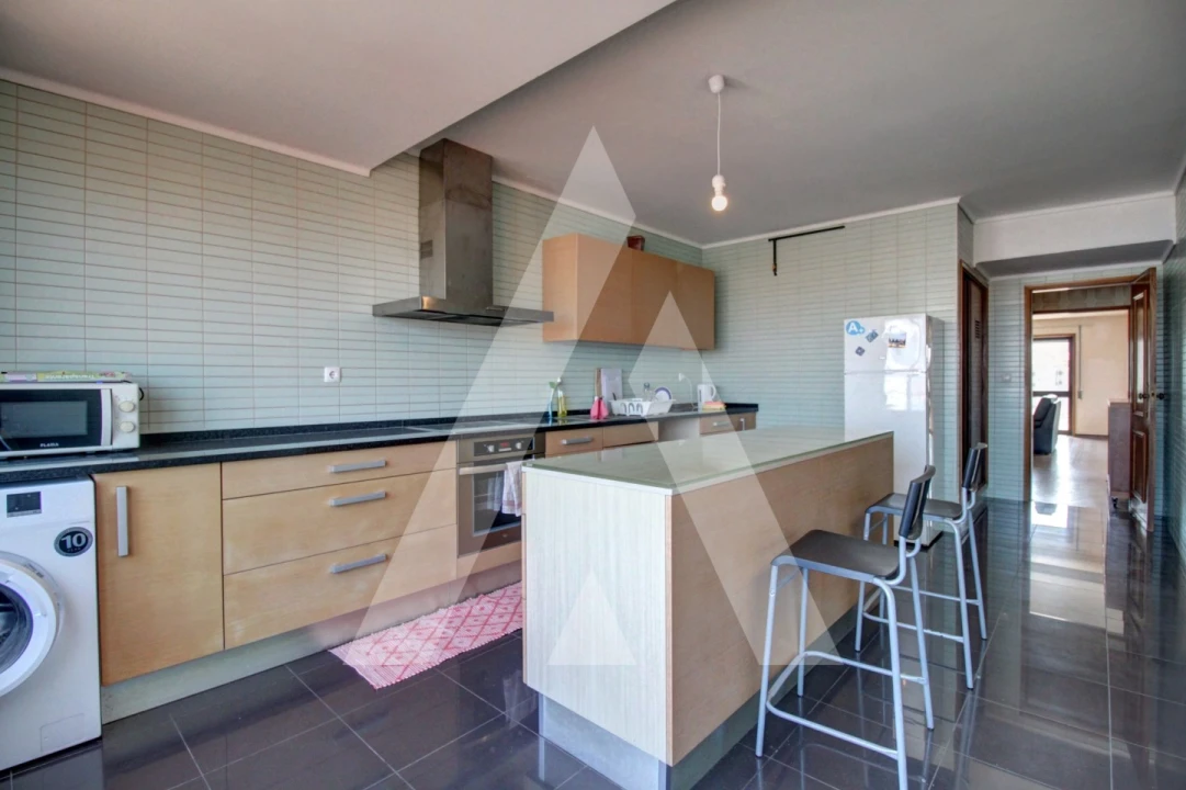 Apartamento T3 para Venda em Glória e Vera Cruz Foto 12