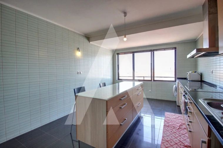 Apartamento T3 para Venda em Glória e Vera Cruz Foto 11