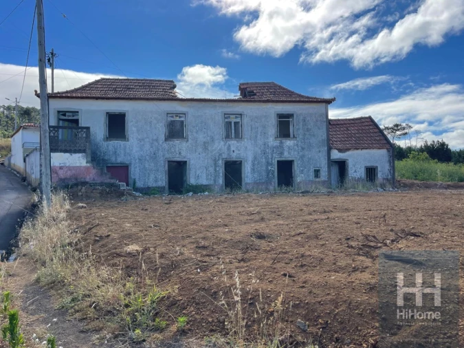 Moradia T4 para Venda em Prazeres Foto 2