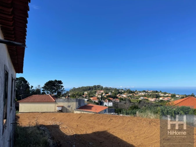 Moradia T4 para Venda em Prazeres Foto 3