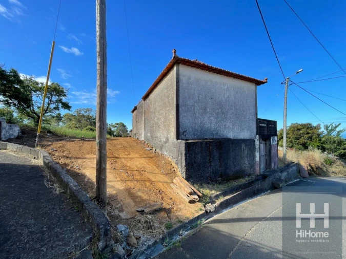 Moradia T4 para Venda em Prazeres Foto 6