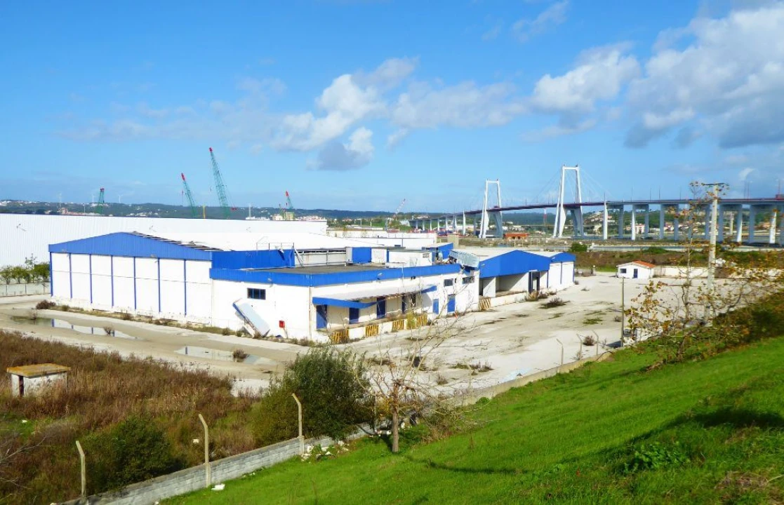 Armazém para Venda em Tavarede Foto 3