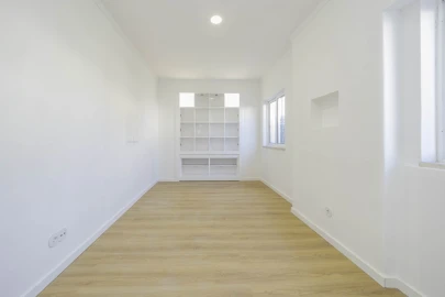 Moradia T4 para Venda em Campolide