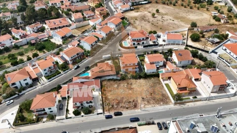 Terreno para Venda em Romeira e Várzea