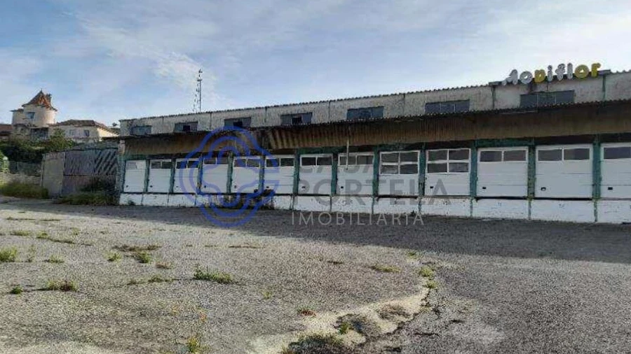 Armazém para Venda em Queluz e Belas