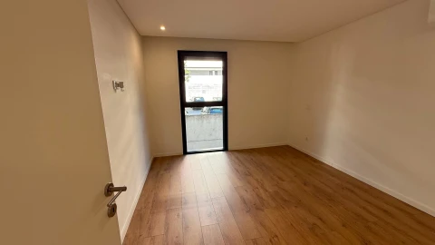 Apartamento T3 para Arrendamento em Urgezes