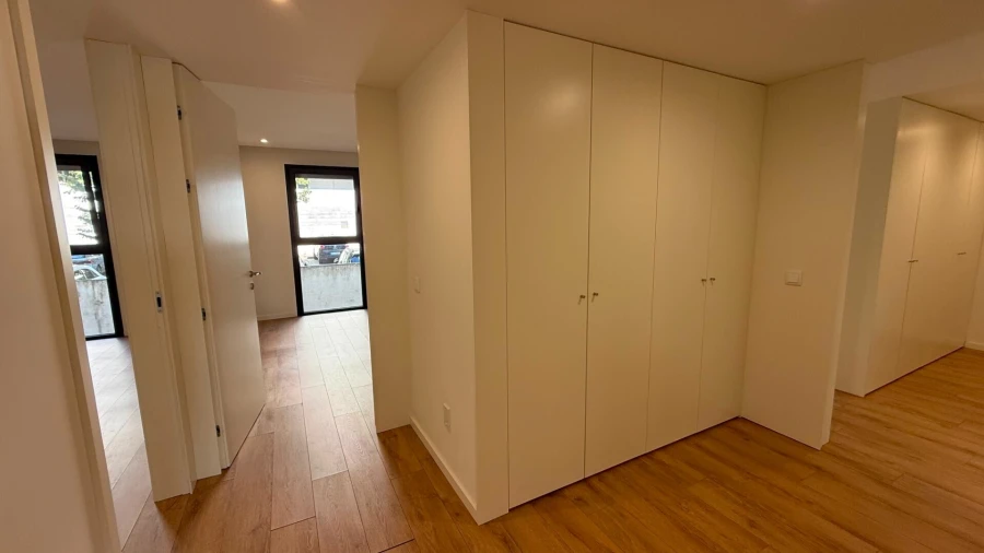 Apartamento T3 para Arrendamento em Urgezes Foto 17