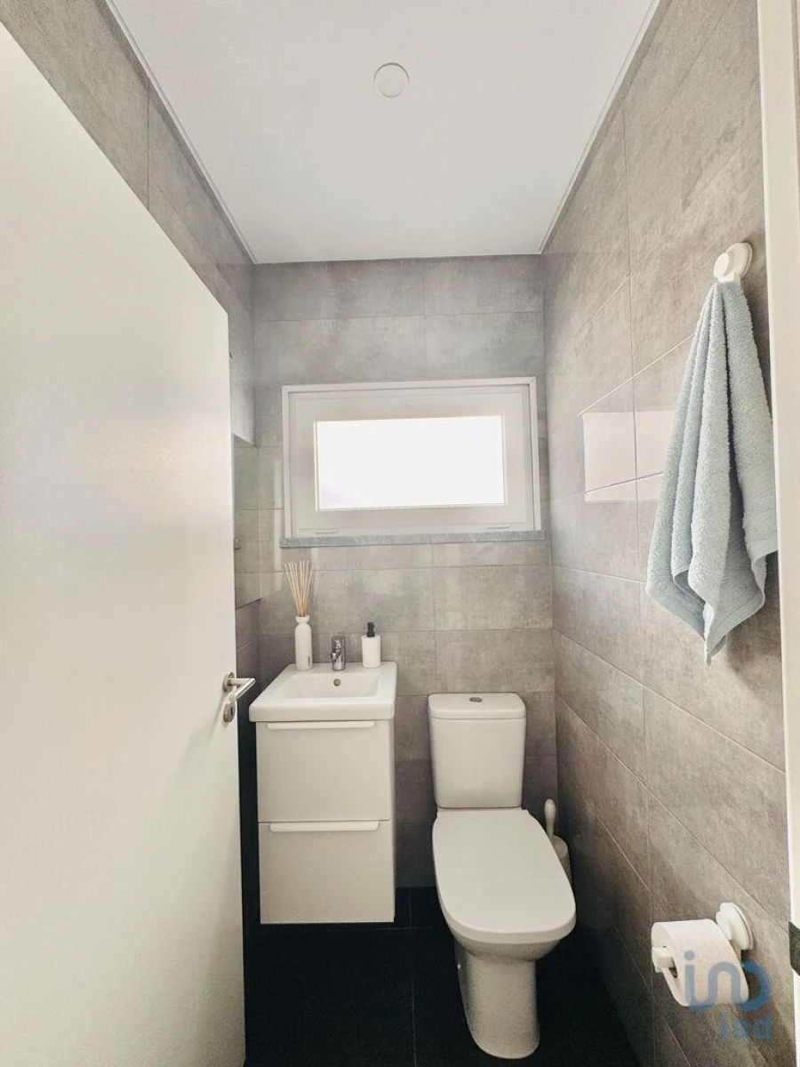 Moradia T4 para Venda em Seixal, Arrentela e Aldeia de Paio Pires Foto 8