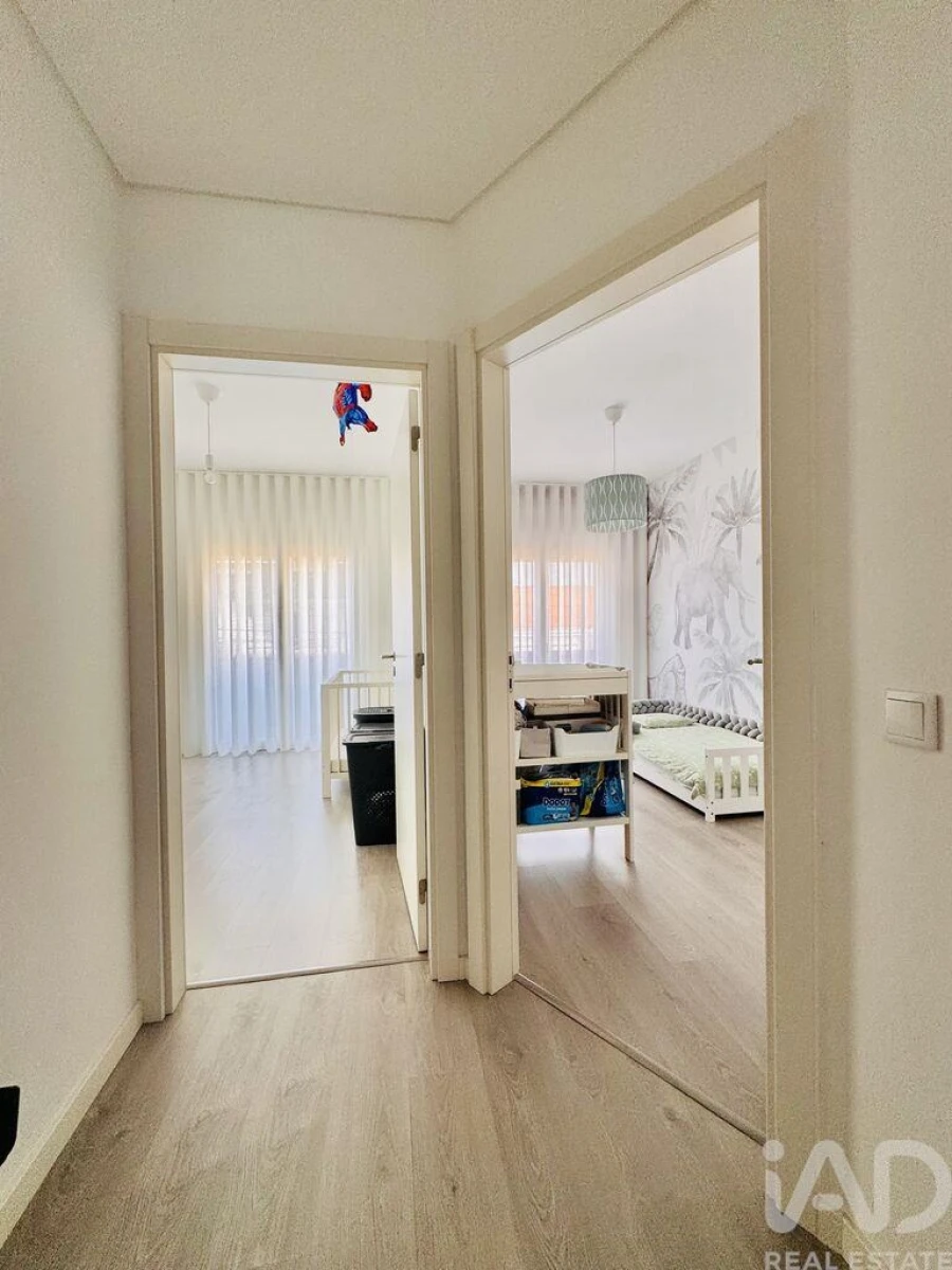 Moradia T4 para Venda em Seixal, Arrentela e Aldeia de Paio Pires Foto 16