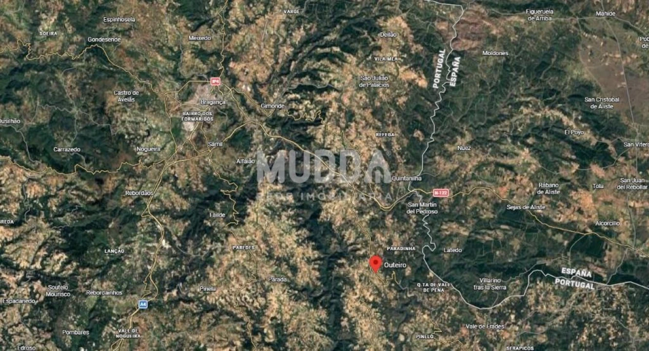 Moradia T4 para Venda em Outeiro Foto 10