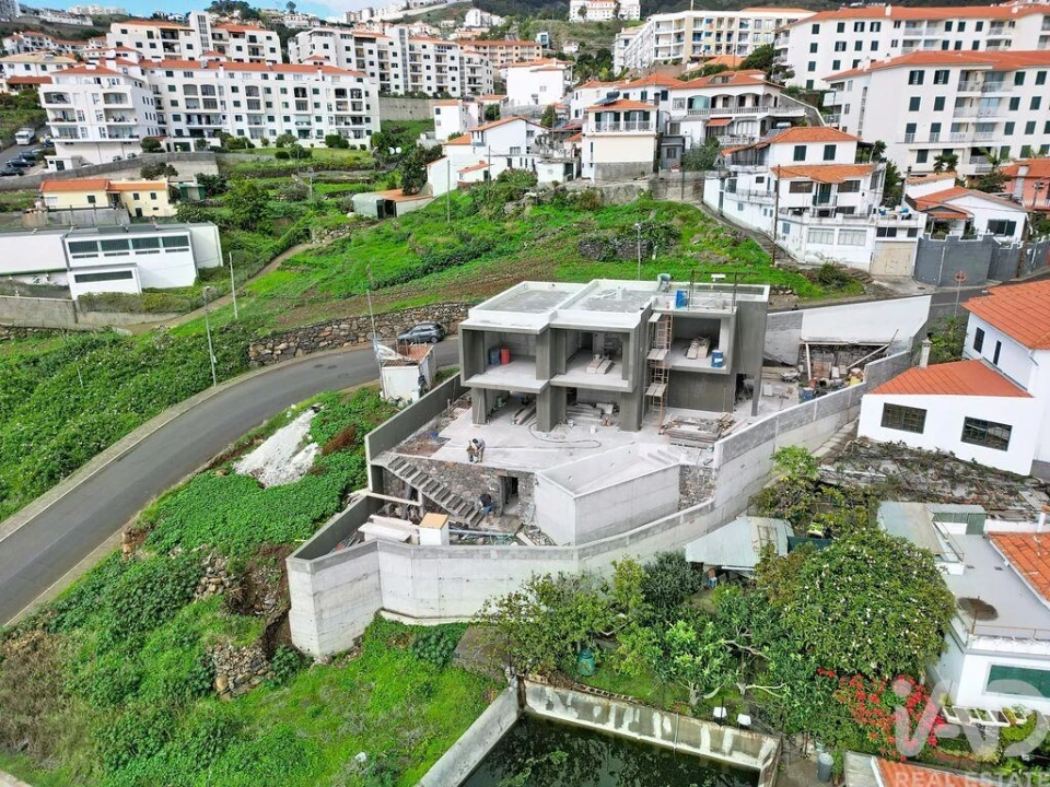 Moradia T3 para Venda em Caniço Foto 25
