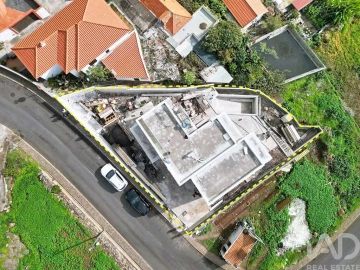 Moradia T3 para Venda em Caniço