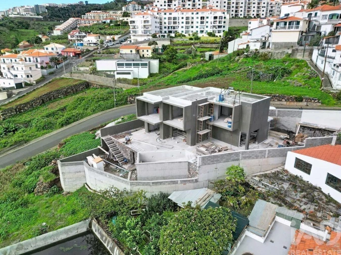 Moradia T3 para Venda em Caniço Foto 26