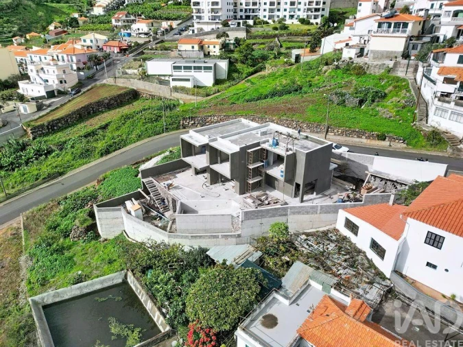 Moradia T3 para Venda em Caniço Foto 27