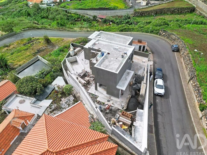 Moradia T3 para Venda em Caniço Foto 30