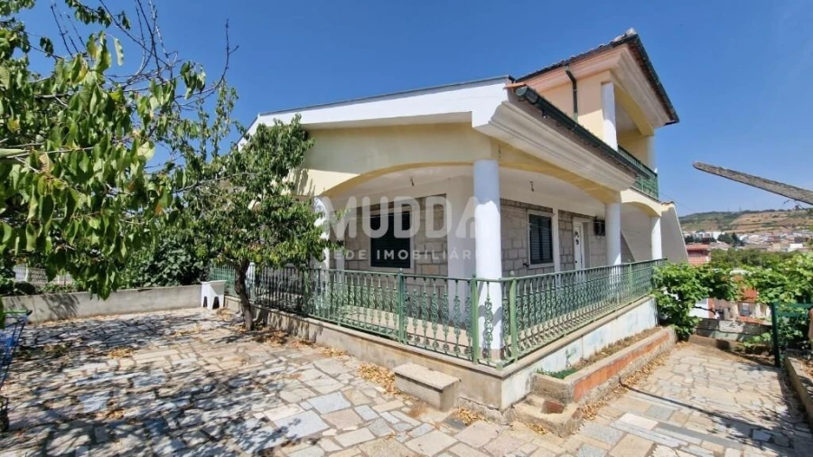 Moradia T6 para Venda em Sé, Santa Maria e Meixedo Foto 2