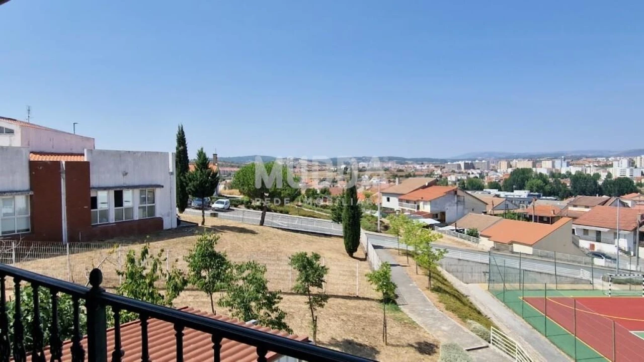 Moradia T6 para Venda em Sé, Santa Maria e Meixedo Foto 12