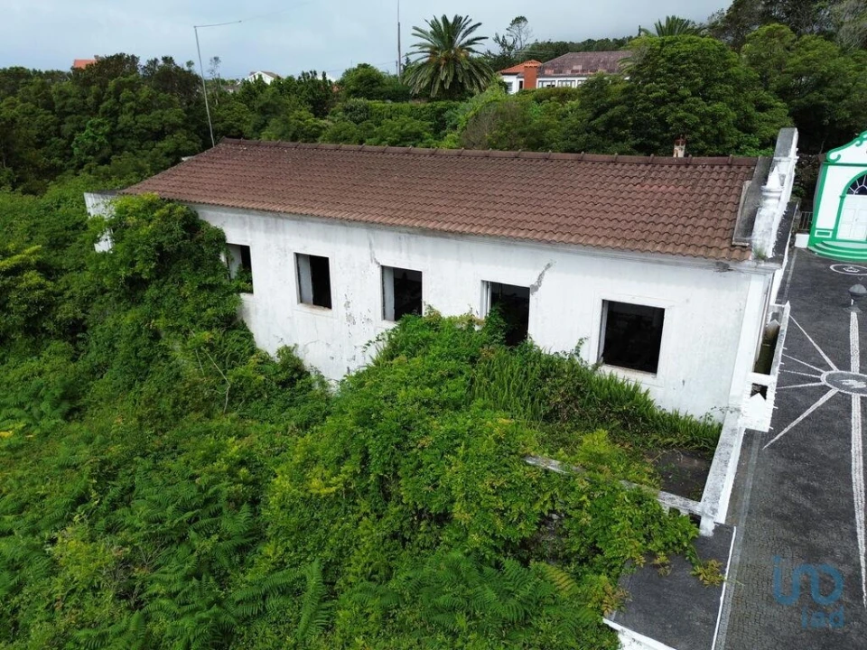 Moradia para Venda em Lajes do Pico Foto 1