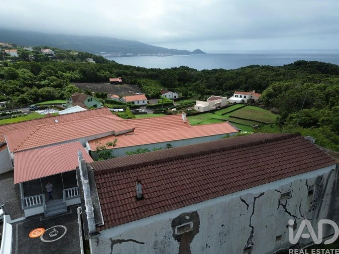 Moradia para Venda em Lajes do Pico Foto 15