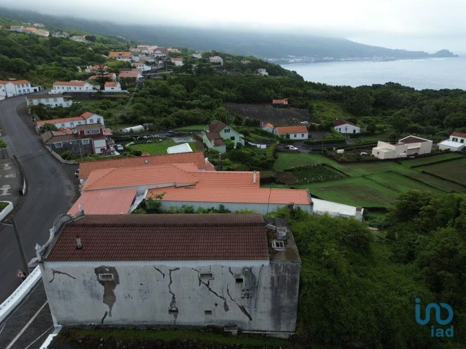 Moradia para Venda em Lajes do Pico Foto 6