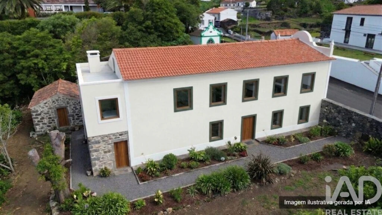 Moradia para Venda em Lajes do Pico Foto 3