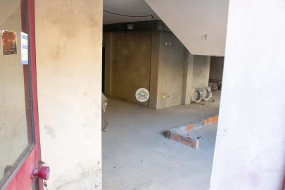 Loja para Venda em Mafamude e Vilar do Paraíso