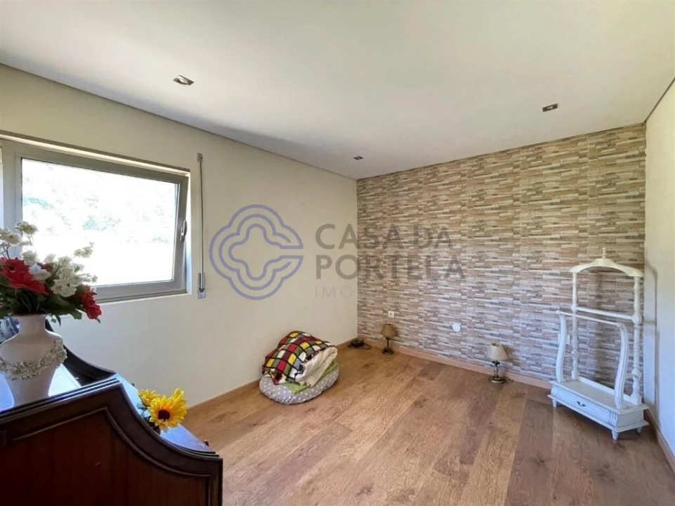 Quinta T3 para Venda em Cinfães Foto 13