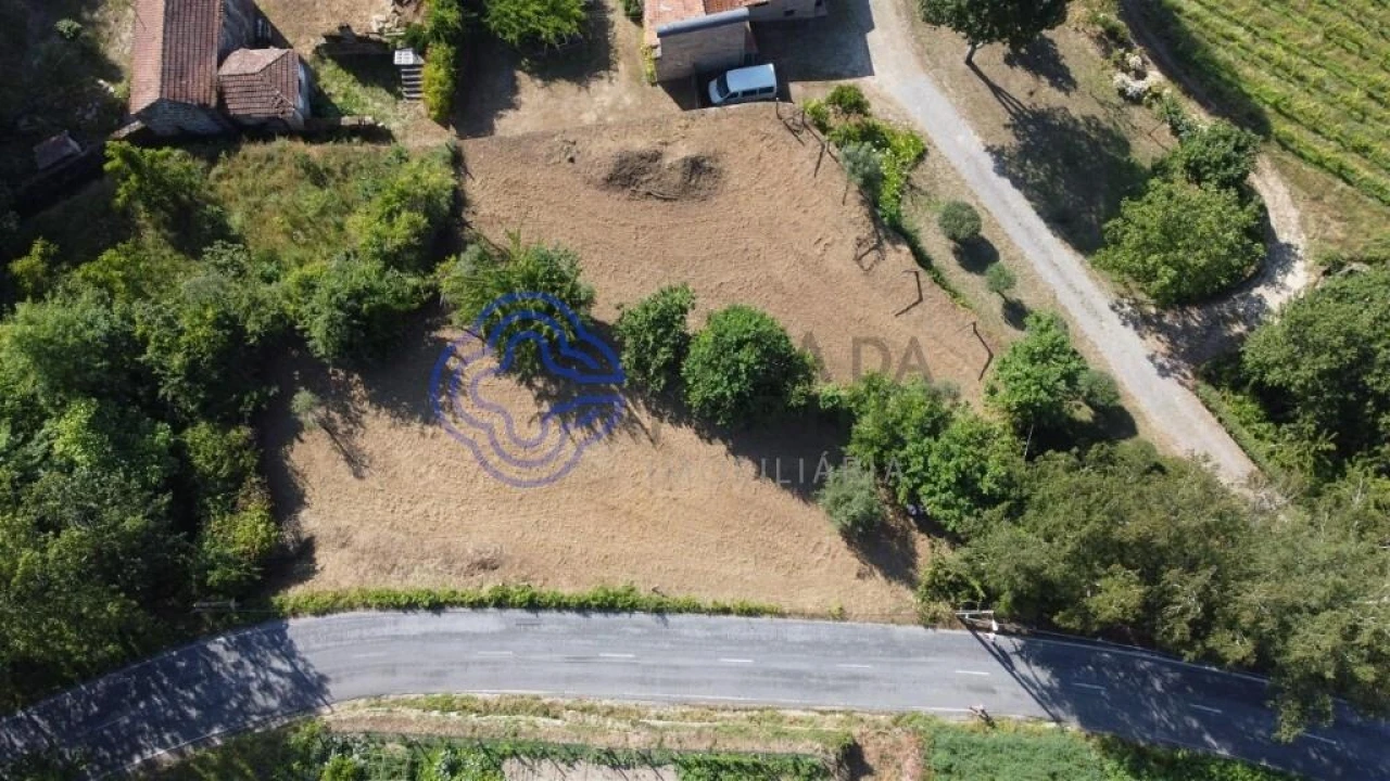 Quinta T3 para Venda em Cinfães Foto 18