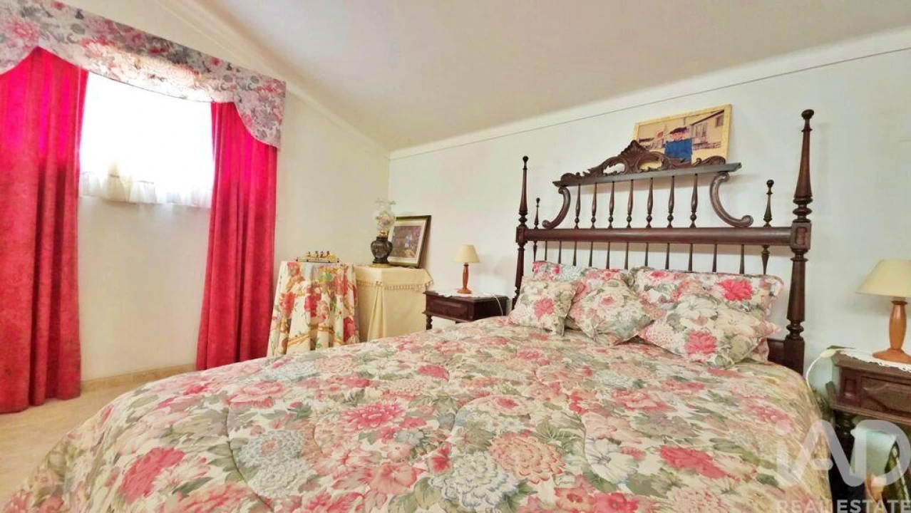 Moradia T4 para Venda em Lamas e Cercal Foto 23