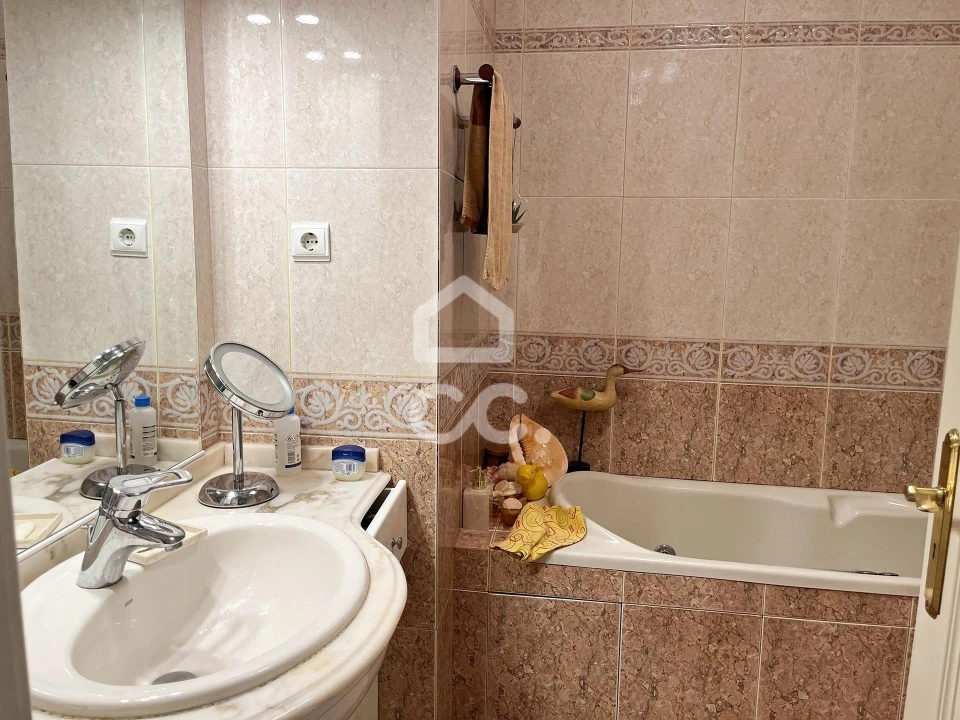 Moradia T4 para Venda em Custoias Foto 19