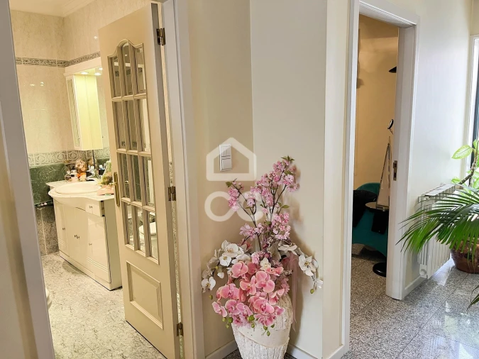 Moradia T4 para Venda em Custoias Foto 6