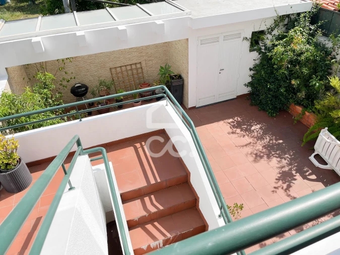 Moradia T4 para Venda em Custoias Foto 46