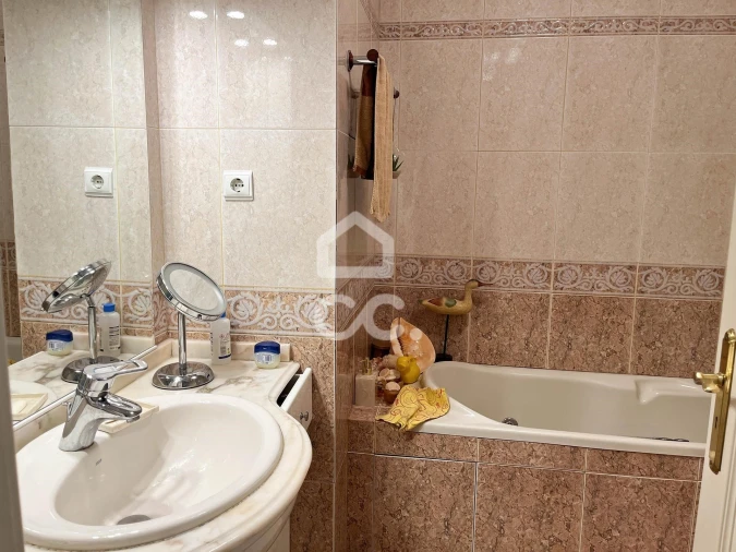 Moradia T4 para Venda em Custoias Foto 19